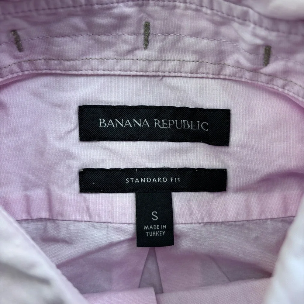 Banana Republic Mens Small Pink Standard Fit Long Sleeve Button Down Shirt